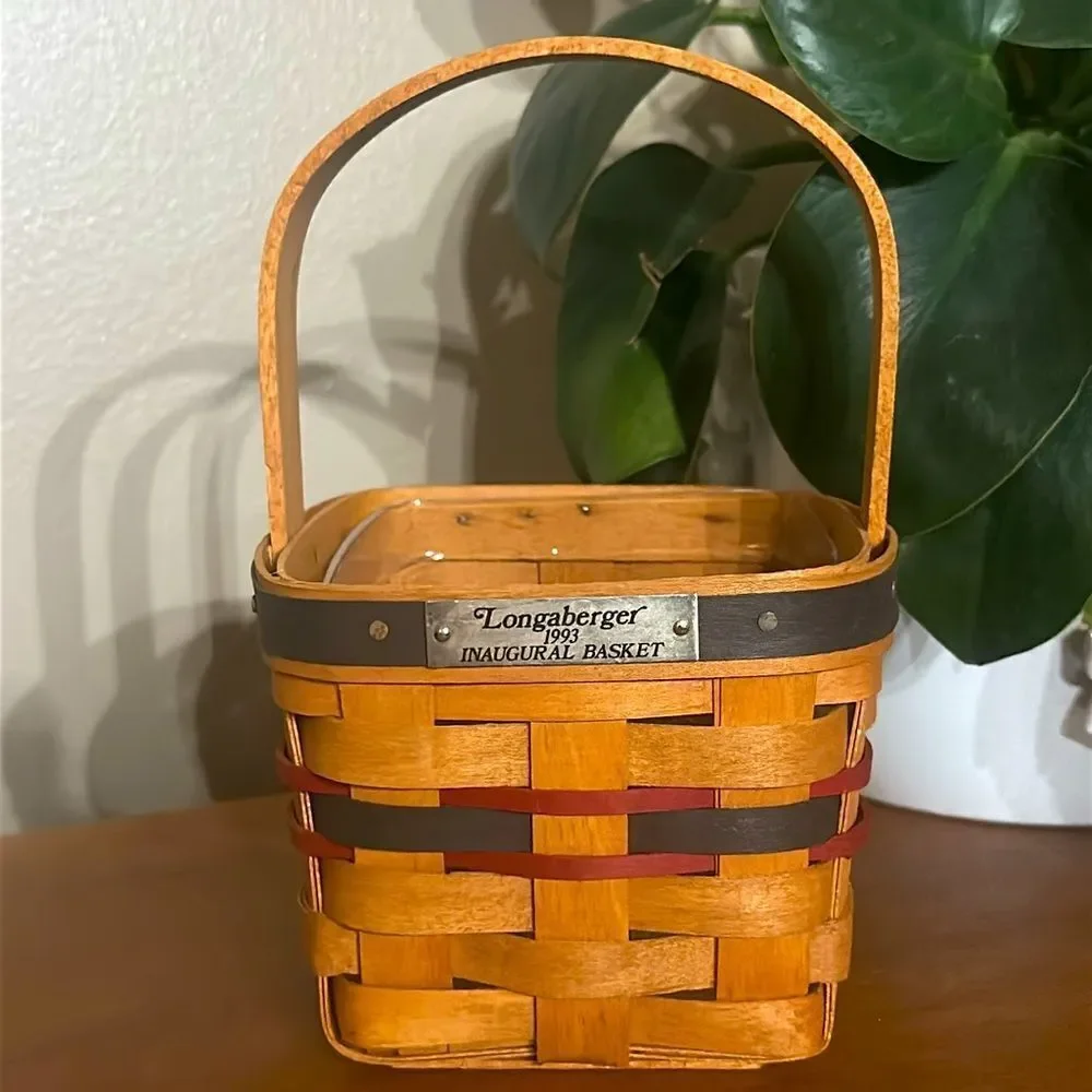 Longaberger Signed 1993 Inaugural Basket!